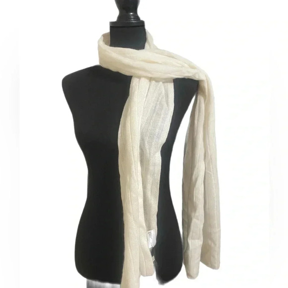 Charter Club Luxury Cashmere Scarf - Choice of Red, Crème or Light Gray All NWT - Picture 2 of 5